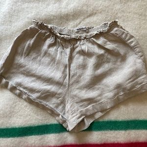 Reformation - tan linen shorts size Small
